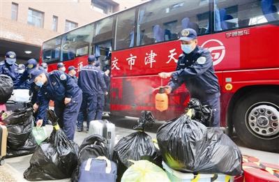 回家了！支援石家莊醫(yī)療隊首批67人完成任務(wù)返津