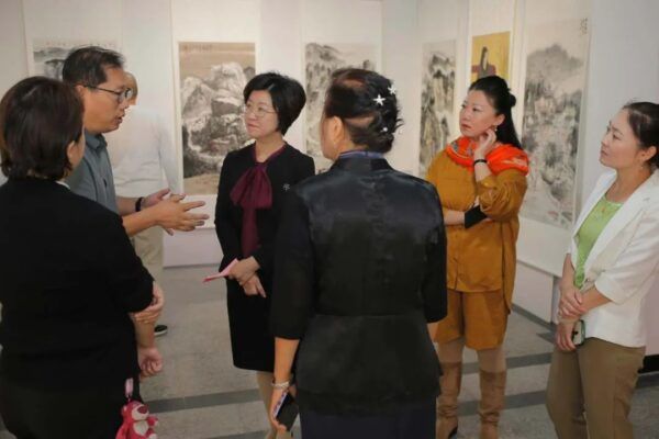 天津市河北區(qū)舉辦“墨韻展情懷 共繪新華章”書畫展活動