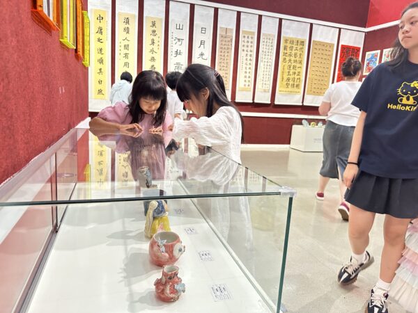 第四屆全國少年兒童繪畫書法美育展開展 傳統(tǒng)文化陶藝作品驚艷亮相